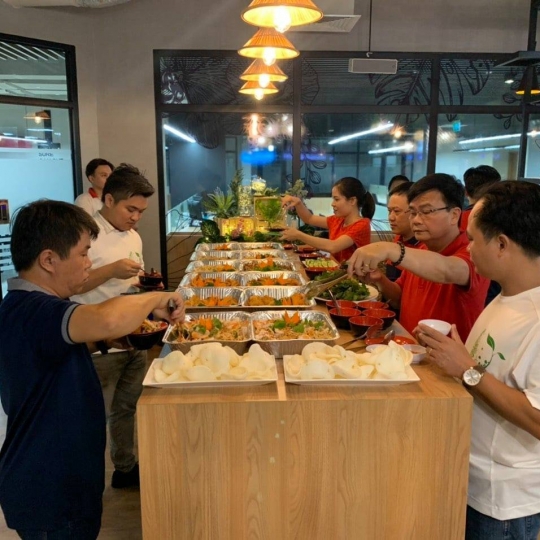 TIỆC BUFFET TẠI BELUGA RESTAURANT